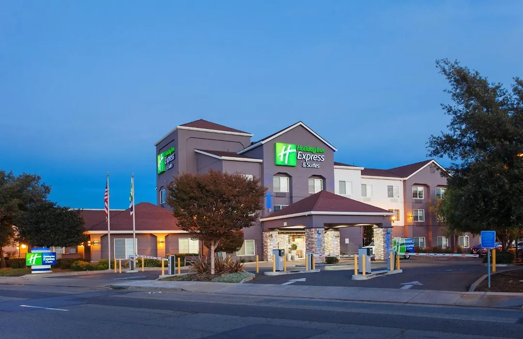 Holiday Inn Express & Suites Oakland - Airport By Ihg-1