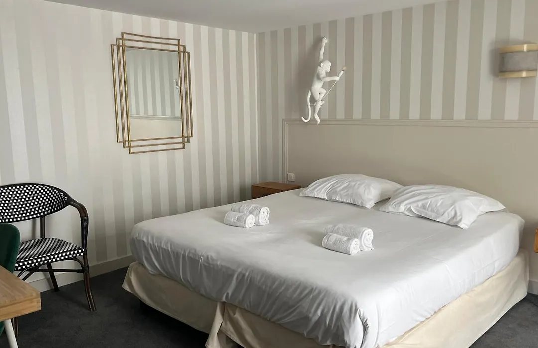 Hotel Cosmopolitain-1