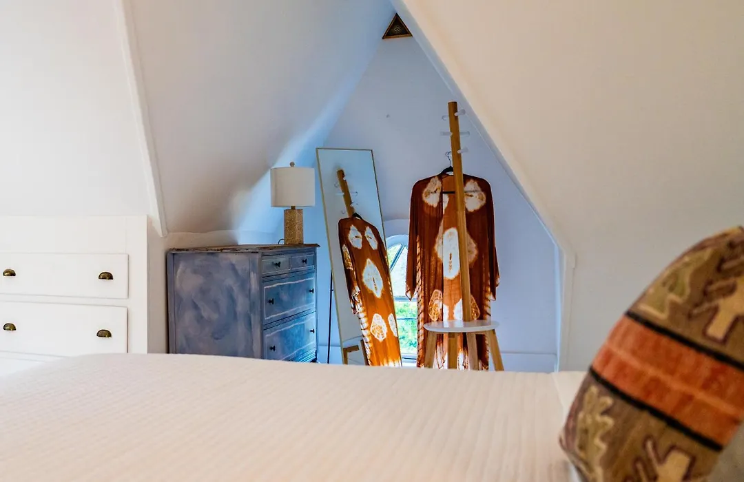 Twin Gables Of Woodstock-1