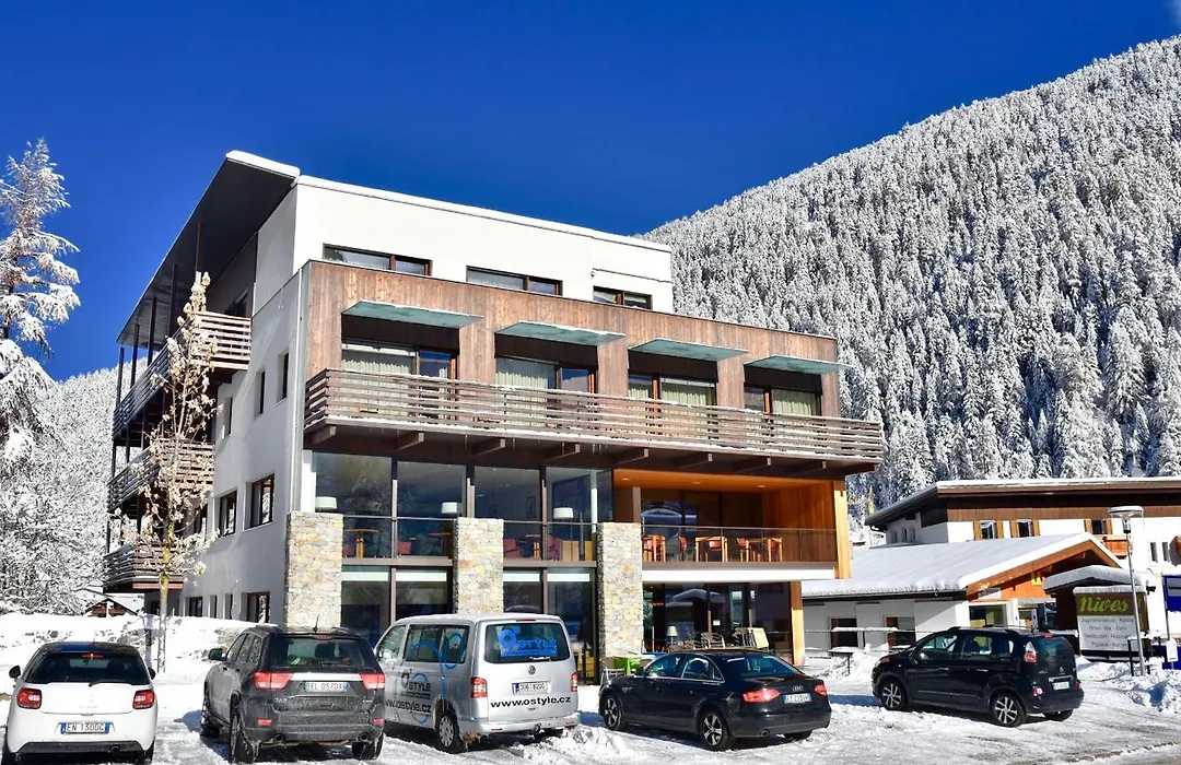 Bed & Breakfast Hotel Nives-1