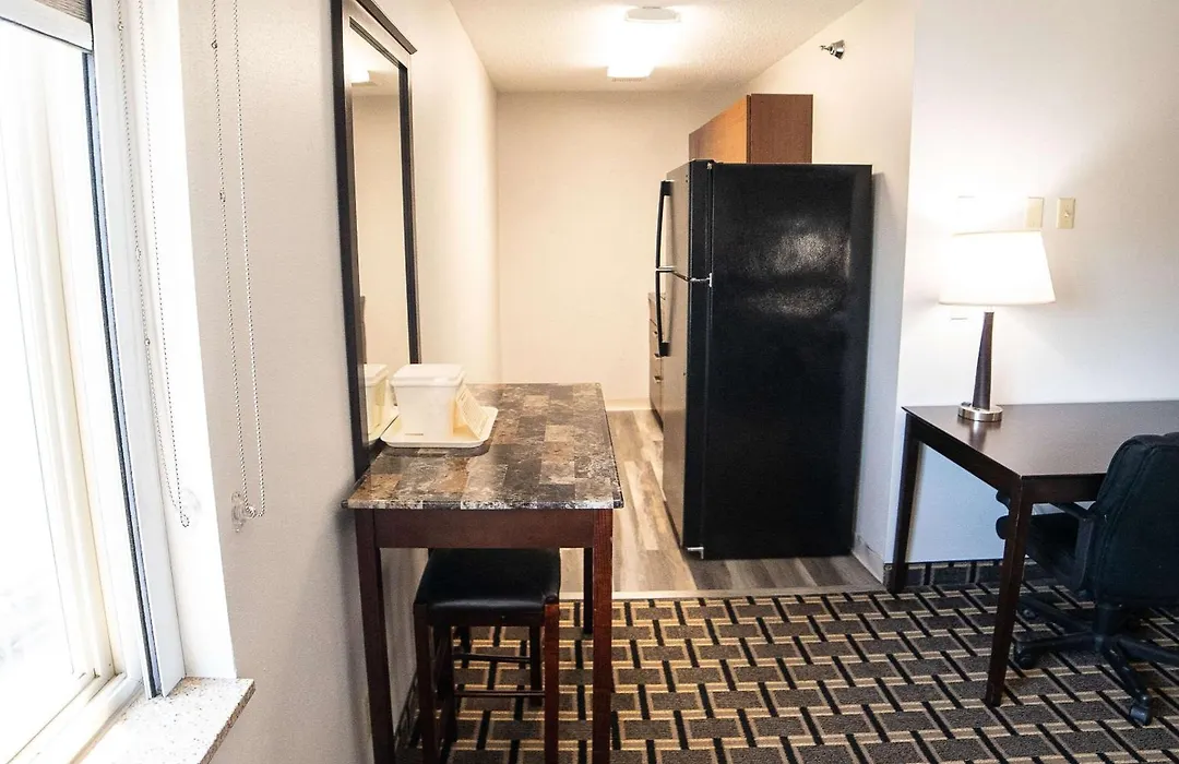 Quality Inn & Suites Watertown Near Prairie Lakes Ice Arena-1