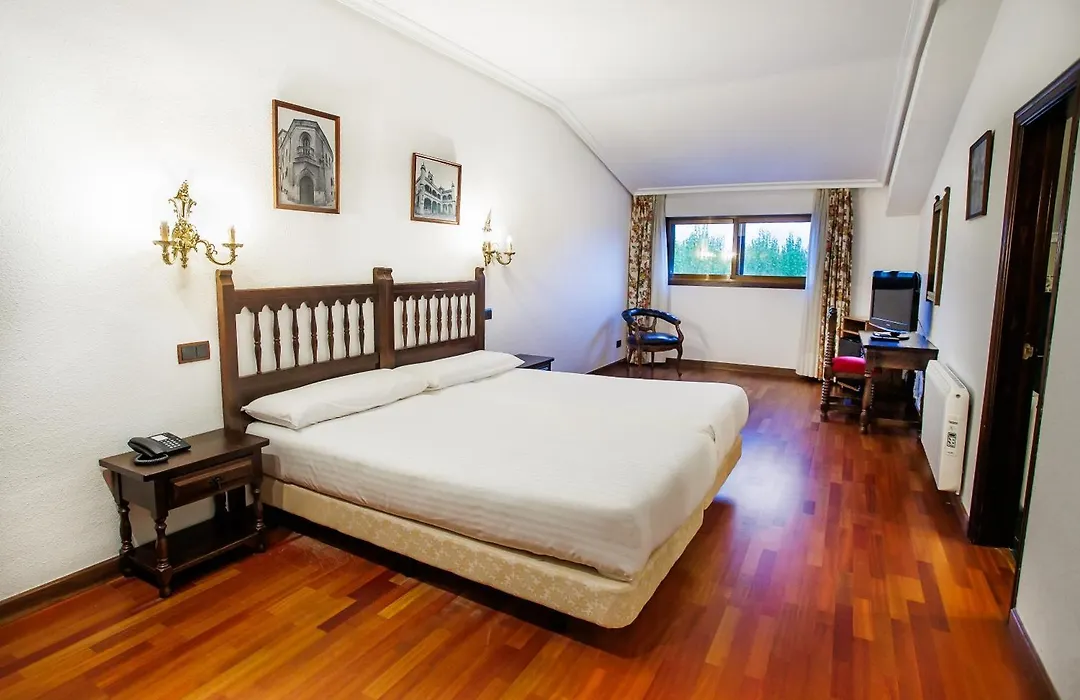 Hotel Conde Rodrigo 2-1