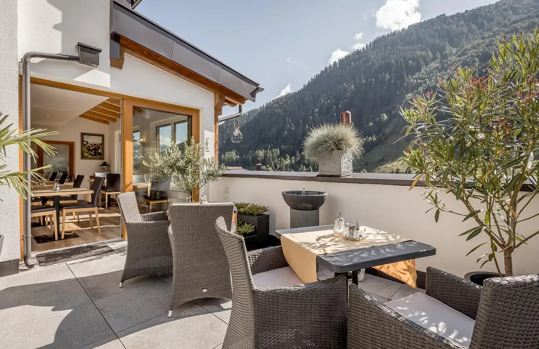 Quality Hosts Arlberg - Haus Pepi Eiter - Inklusive Sommer-Karte Premium-1