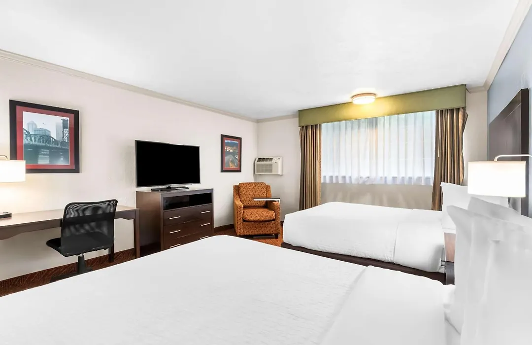Best Western Plus Parkway Inn-1