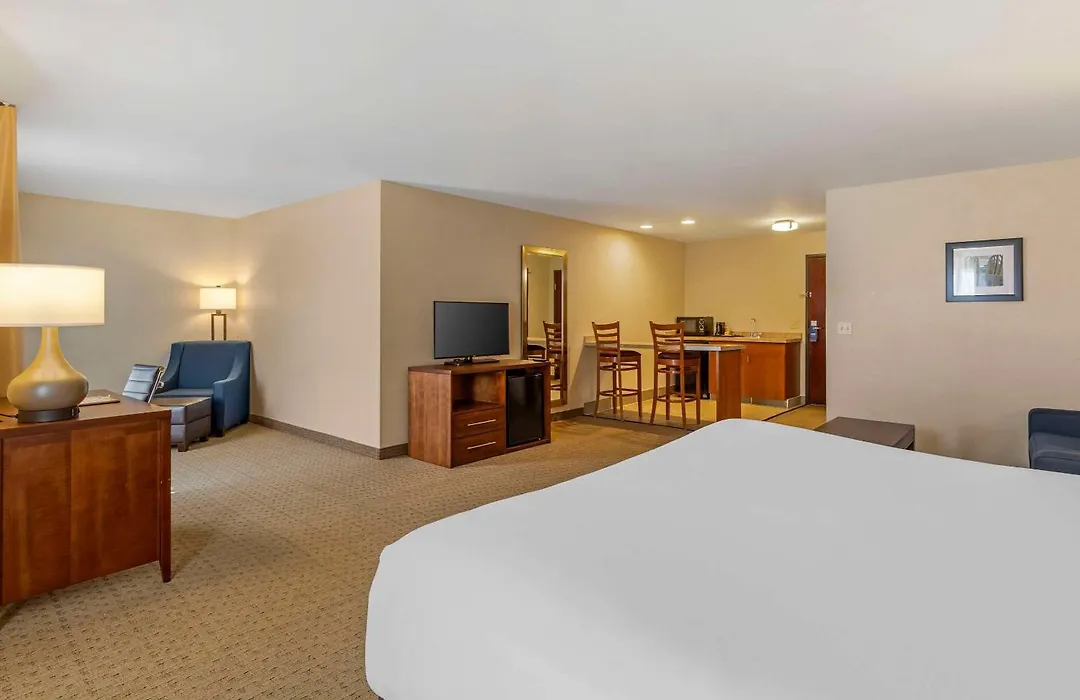 Comfort Inn & Suites Gillette Near Campbell Medical Center-1