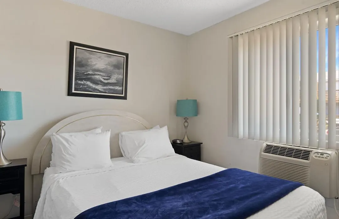 Montauk Oceanside Suites-1