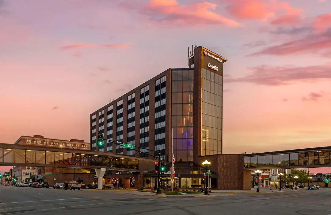 Best Western Plus Waterloo & Cedar Falls-1