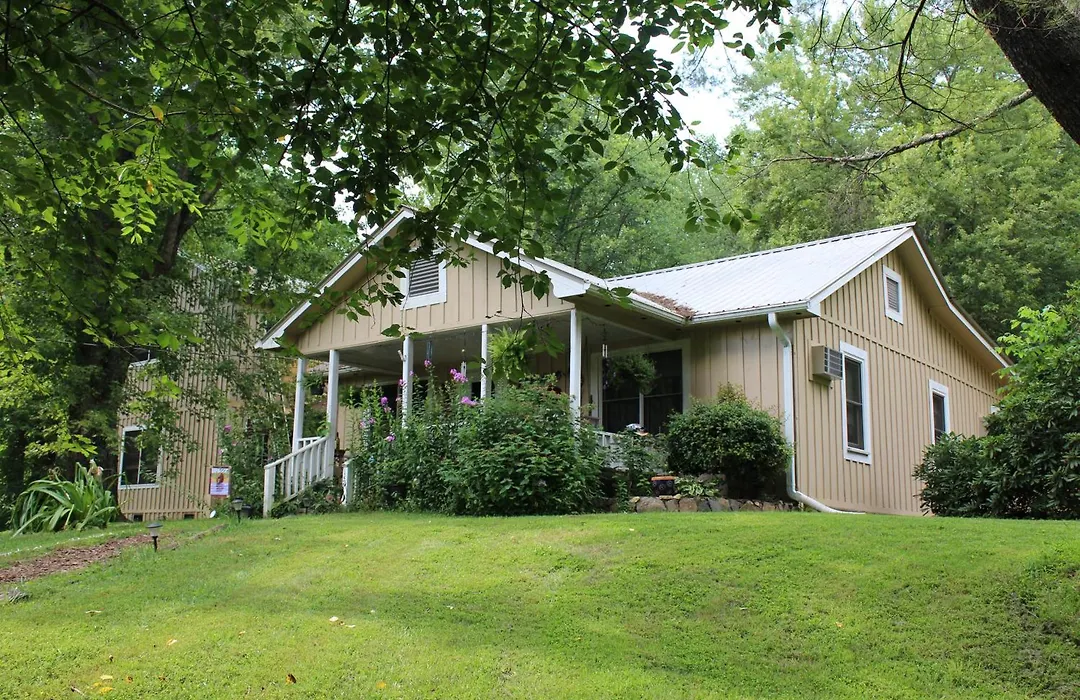 Henson Cove Place Bed And Breakfast W/Cabin-1