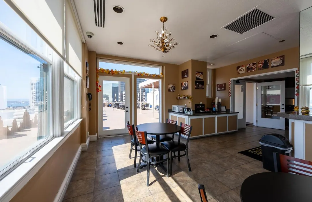 Gaslamp Plaza Suites-1