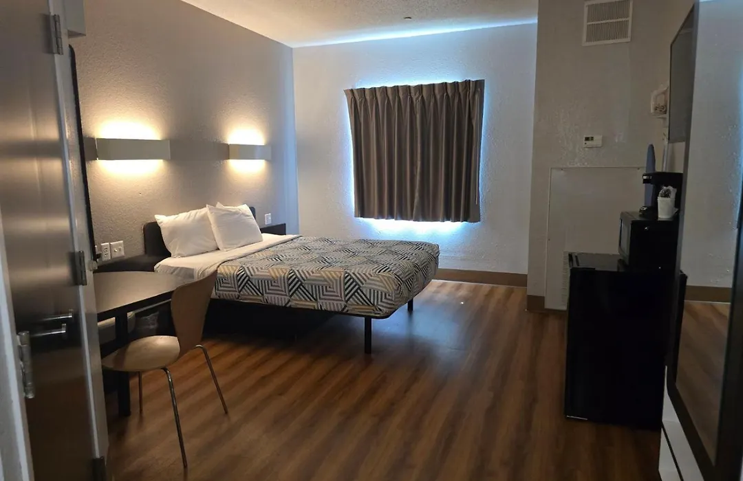 Motel 6-Biloxi, Ms - Beach-1
