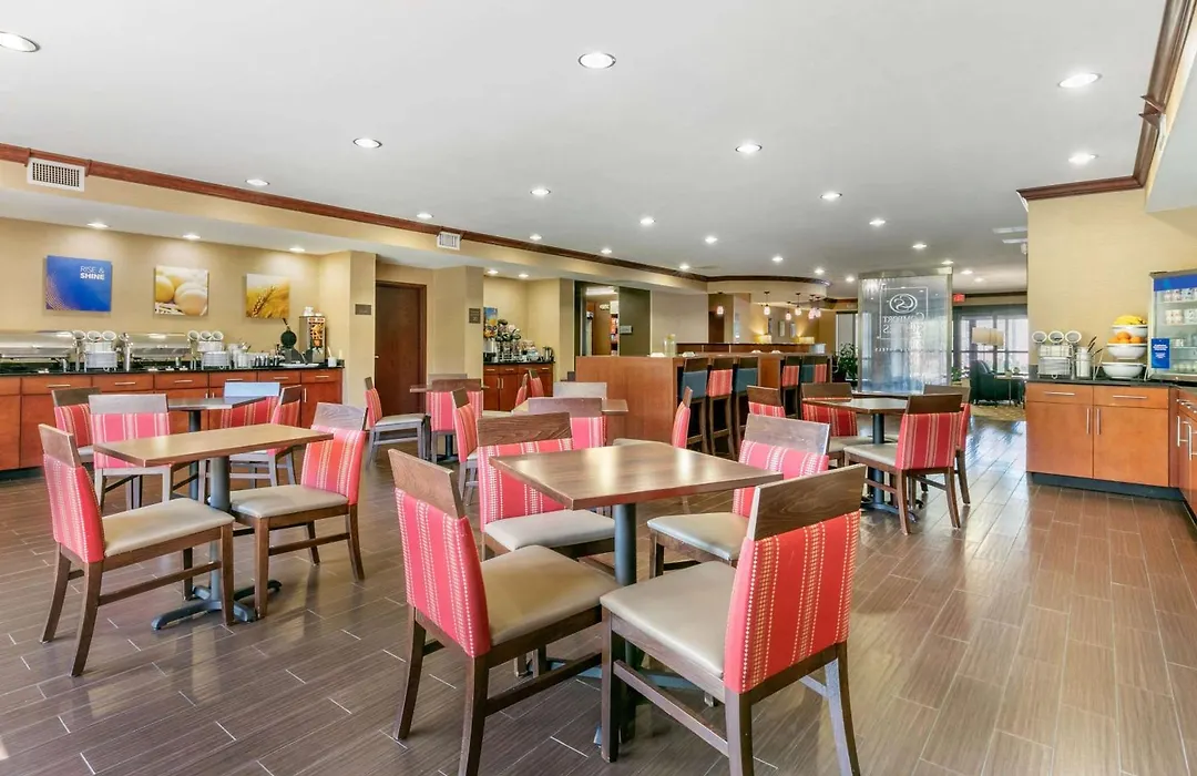 Comfort Suites Forrest City-1