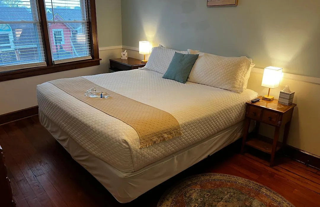 Historic Hotel Nichols-1