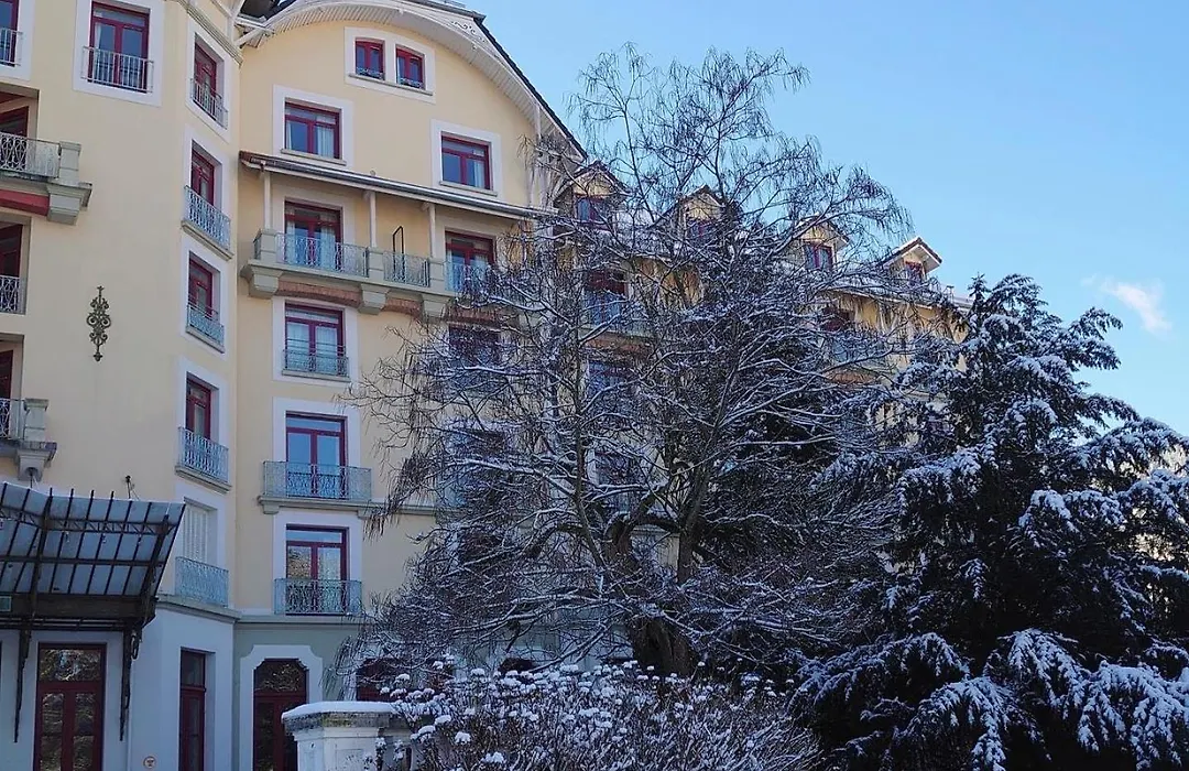 Terres de France - Appart'Hotel le Splendid-1