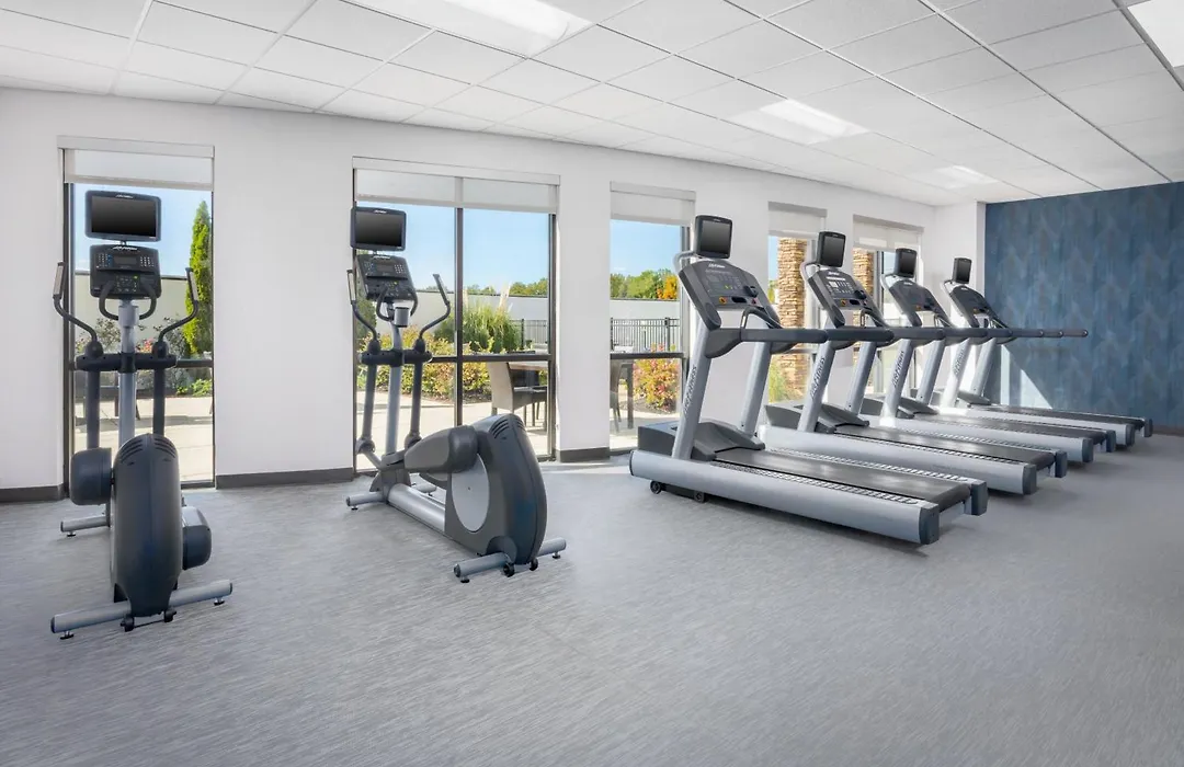 Courtyard By Marriott Auburn-1