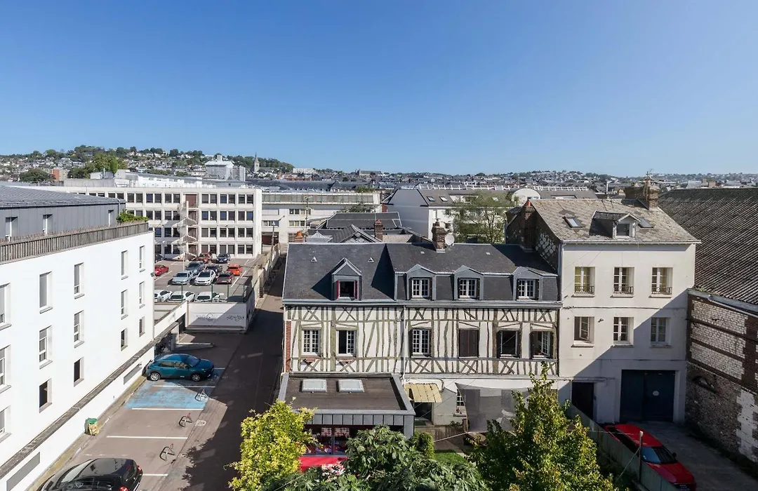 B&B HOTEL Rouen Centre Rive Droite-1