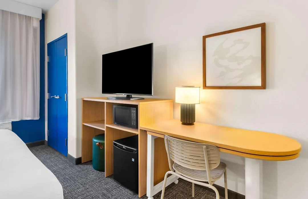 Spark By Hilton Pearland-1