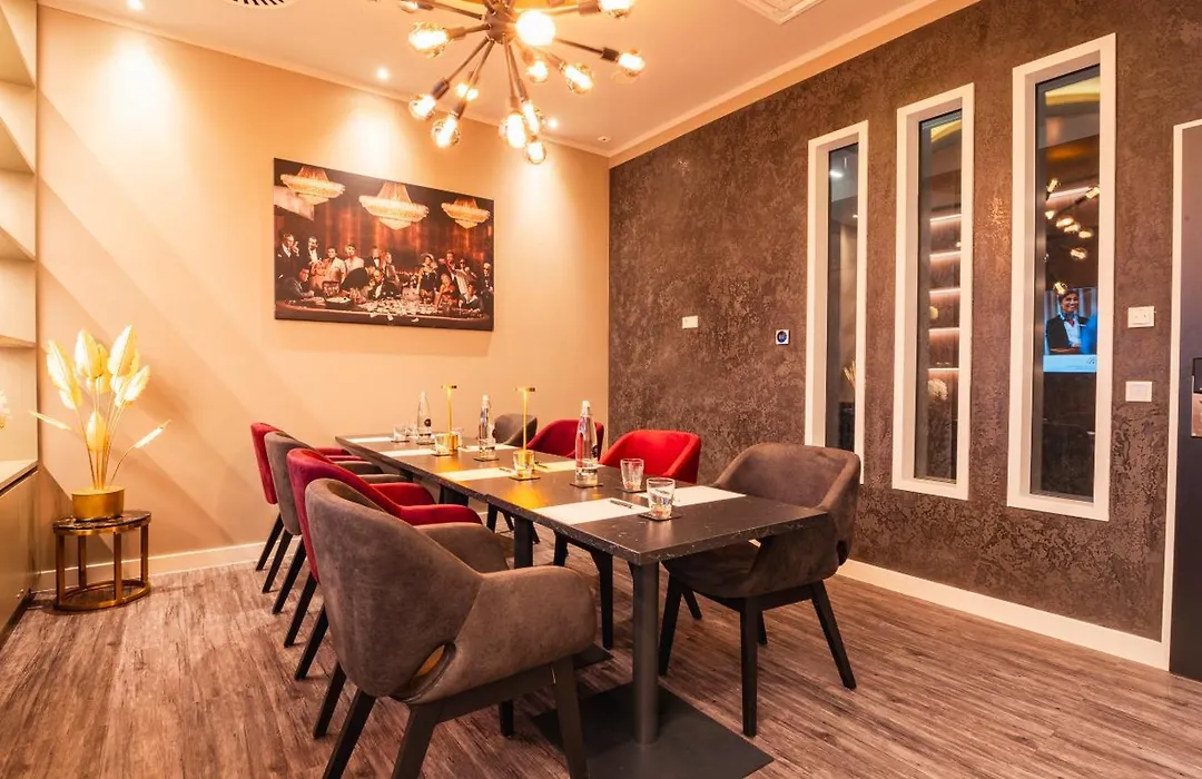 Plaza Premium Heidelberg-1