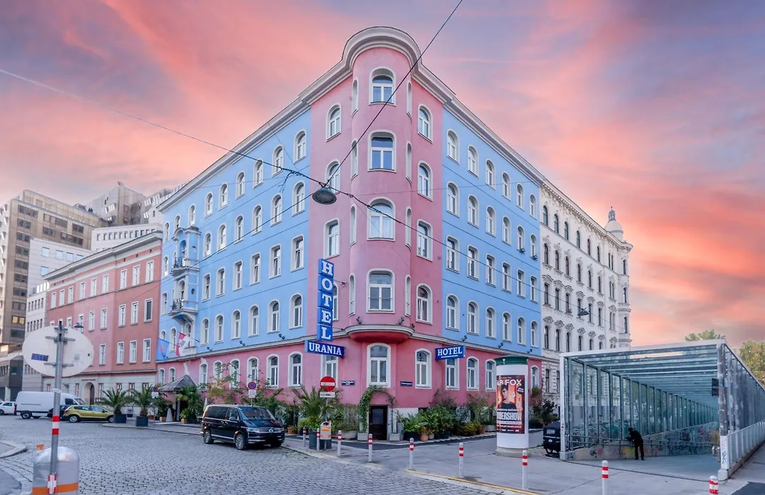 Hotel Urania-1