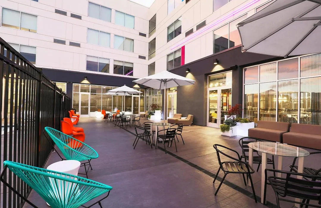 Aloft By Marriott Reno-Tahoe International Airport-1