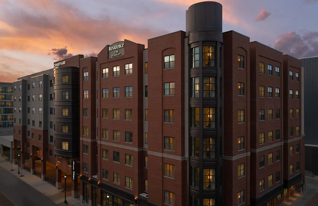 Courtyard By Marriott Syracuse Downtown At Armory Square-1