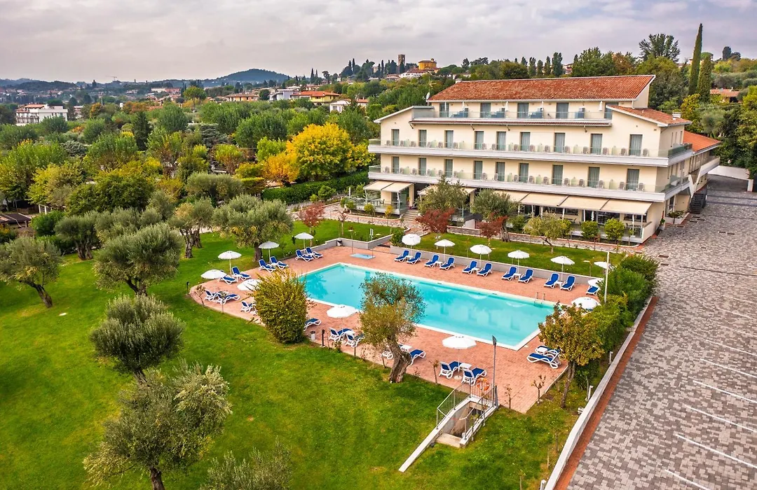 Hotel Villa Paradiso Suite-1