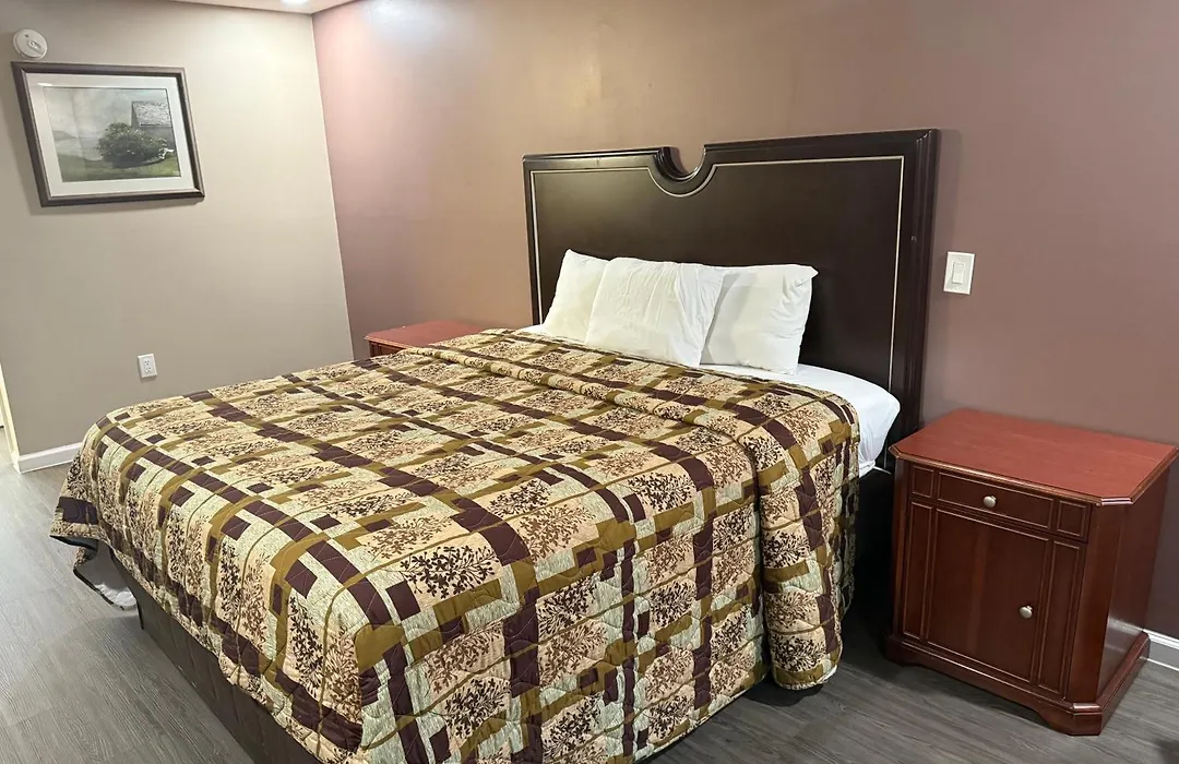 Magnolia Bay Hotel & Suites-1