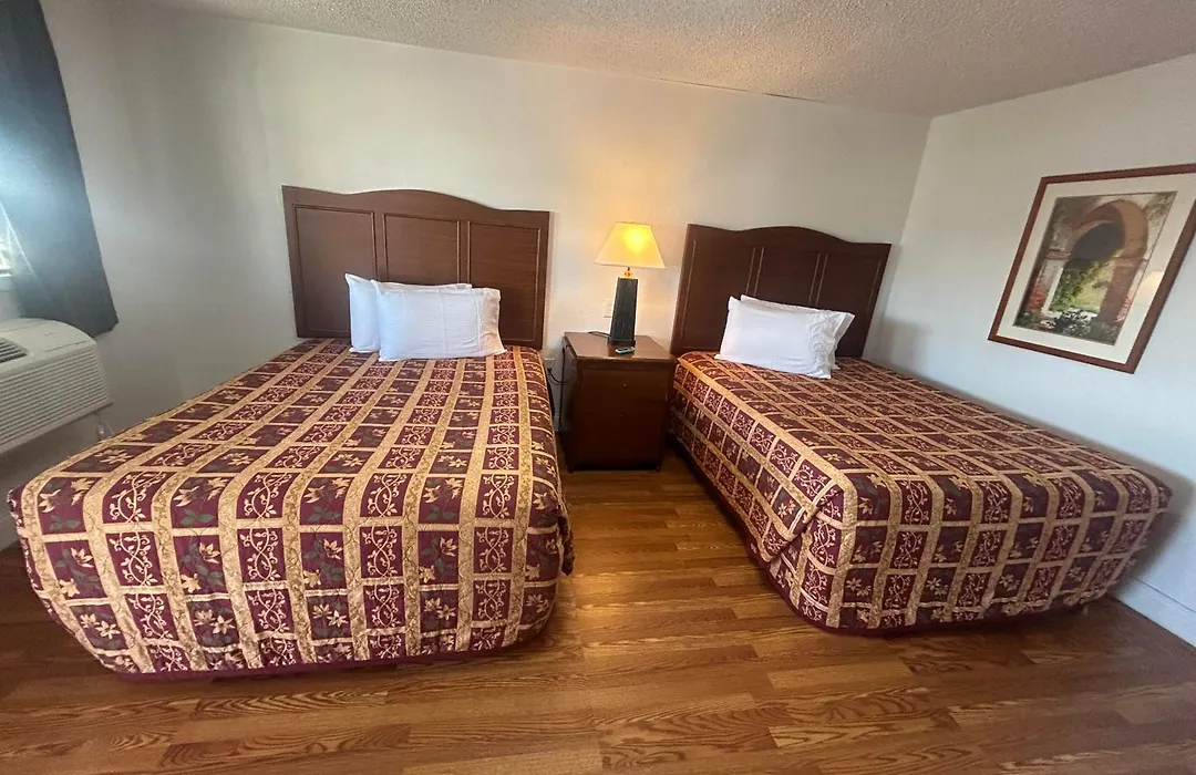 Quest Inn Weatherford-1