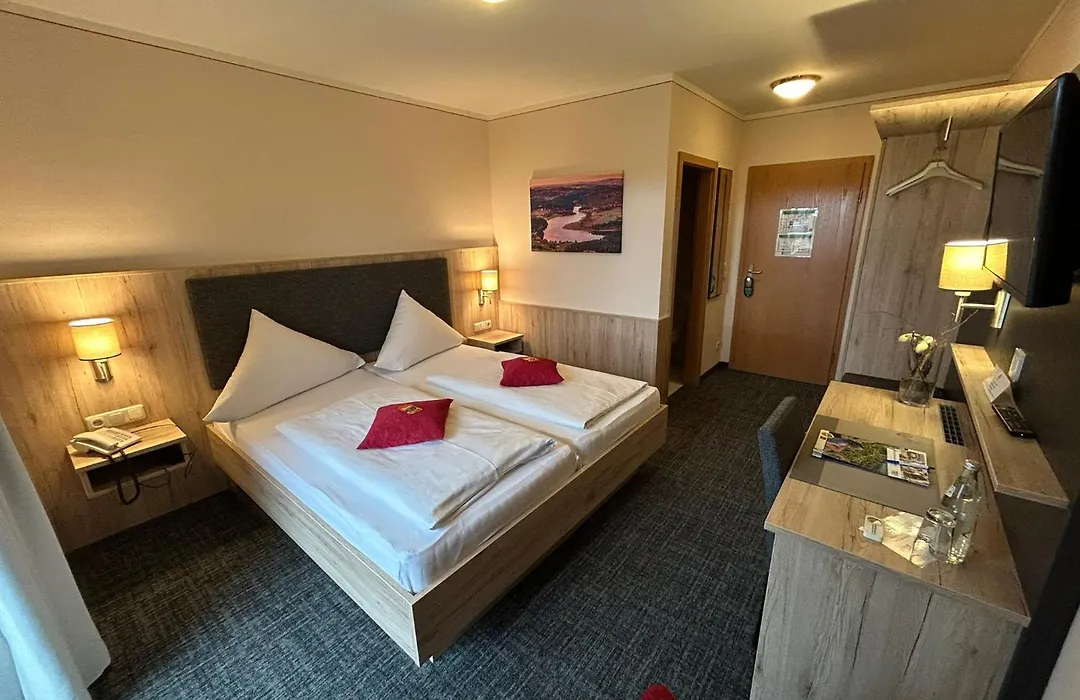 Panorama-Hotel am See-1