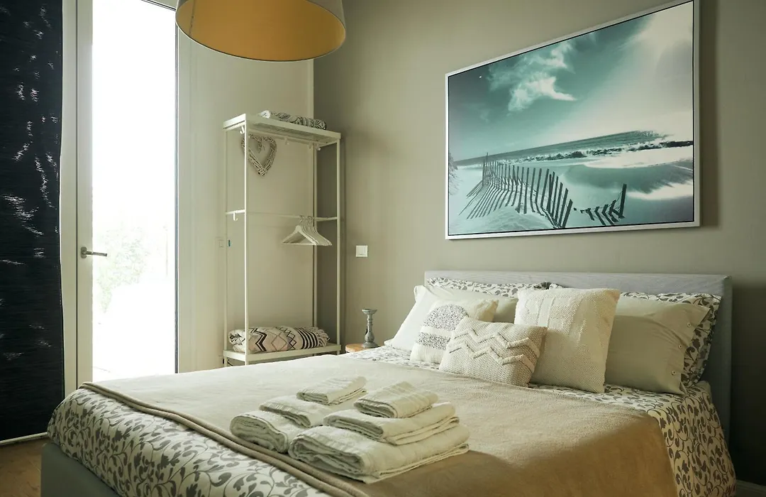 Sea View Life-1