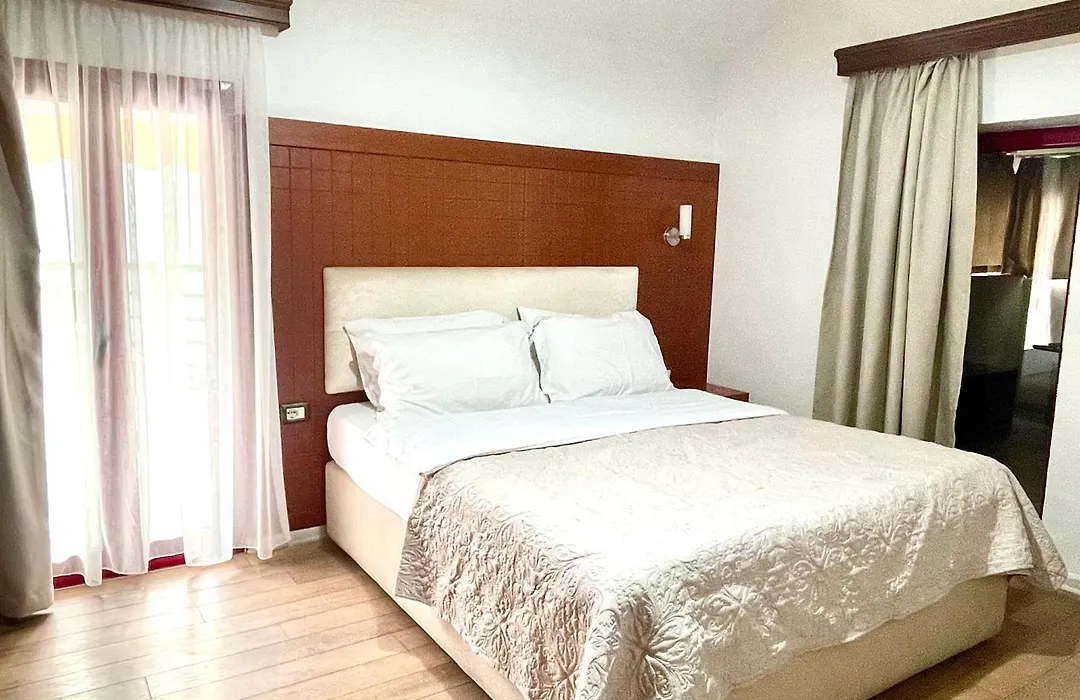 City 5 Hotel-1