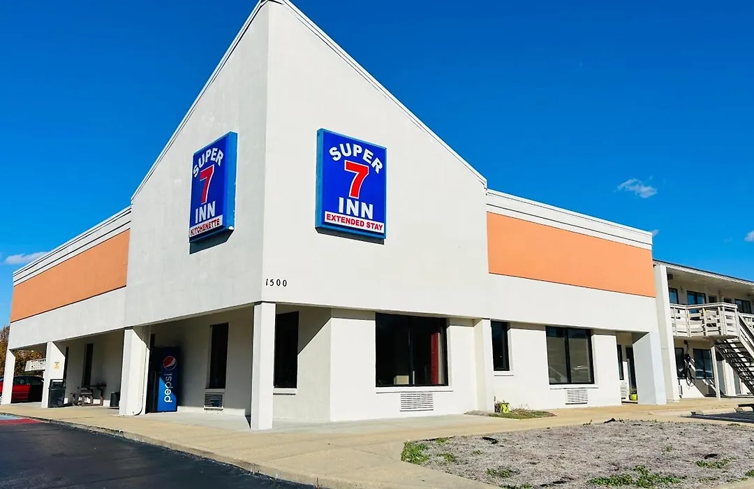 Super 7 Inn Tupelo-1