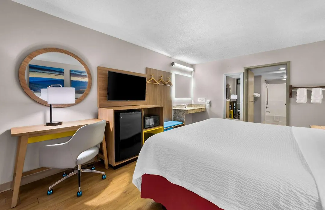 Days Inn By Wyndham Raleigh Midtown-1