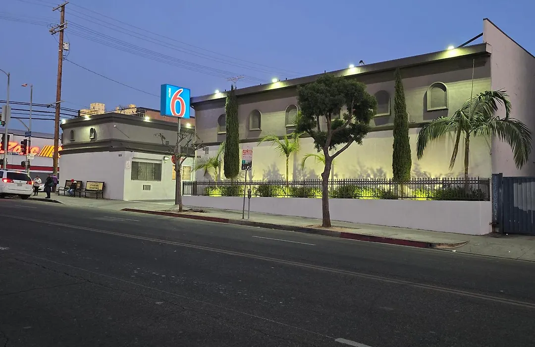 Motel 6 Los Angeles, Ca - Downtown-1