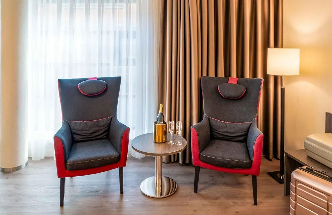 Best Western Plus Plaza Den Haag City Center-1