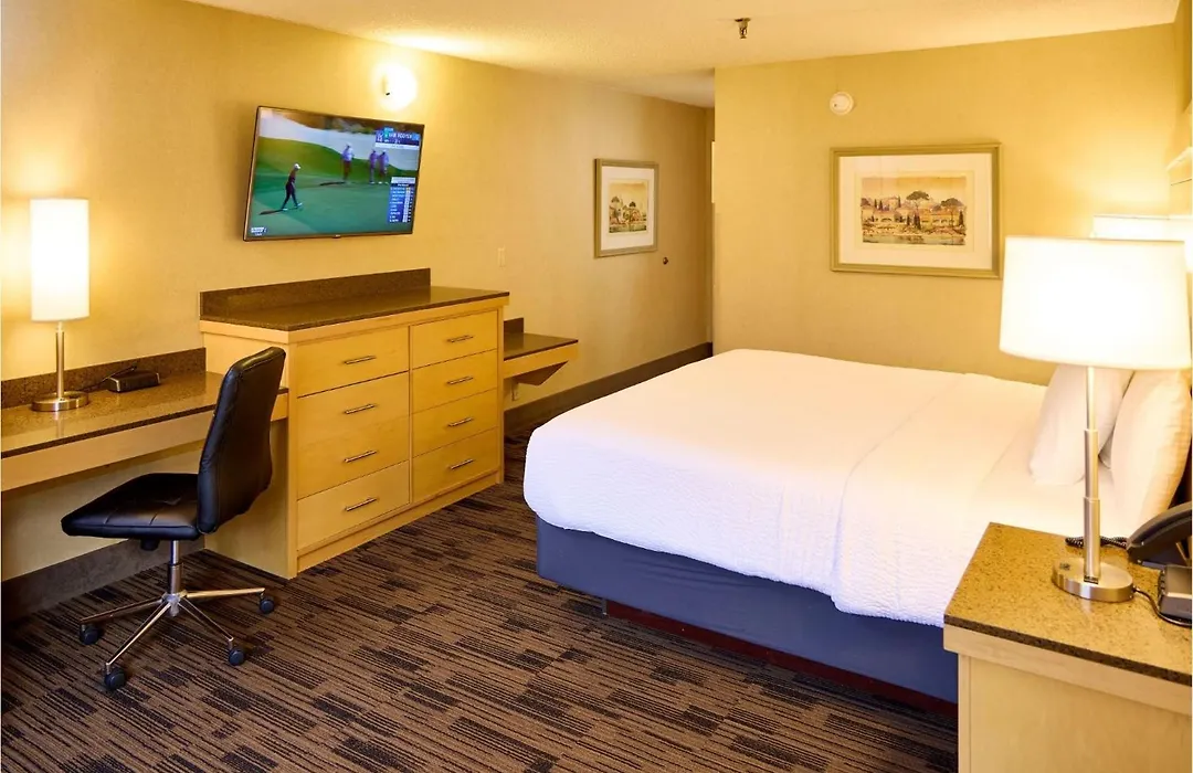 Livinn Hotel Cincinnati North/ Sharonville-1