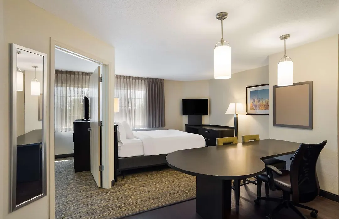 Sonesta Simply Suites Hampton-1