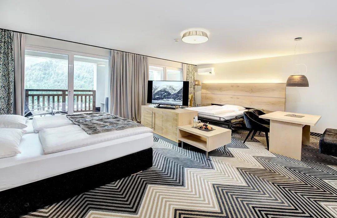 Hotel Gut Brandlhof-1