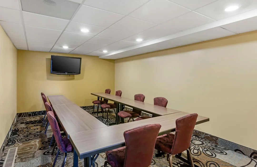 Best Western Plus Landmark Inn-1