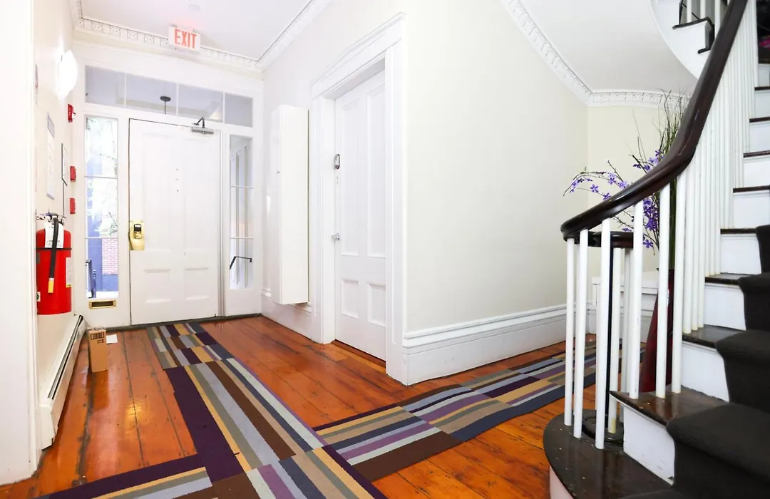 Charming & Stylish Studio On Beacon Hill #12-1