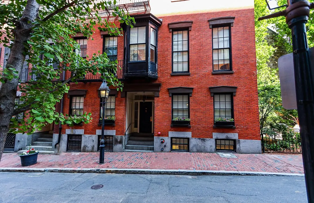 Charming & Stylish Studio On Beacon Hill #11-1