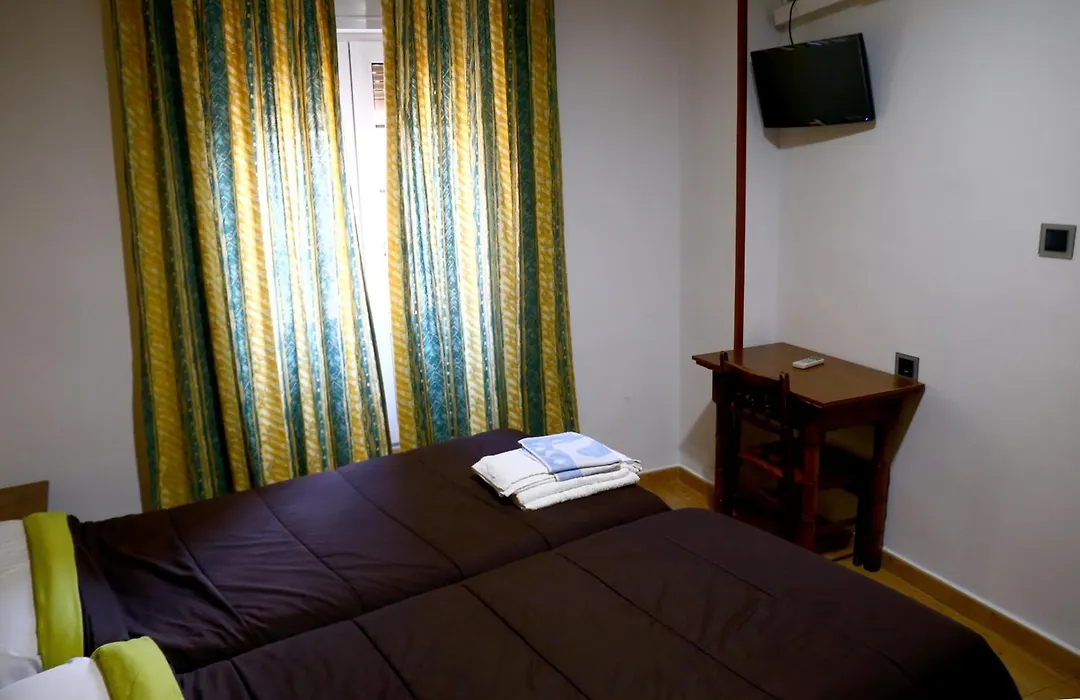 Hostal Muralla-1