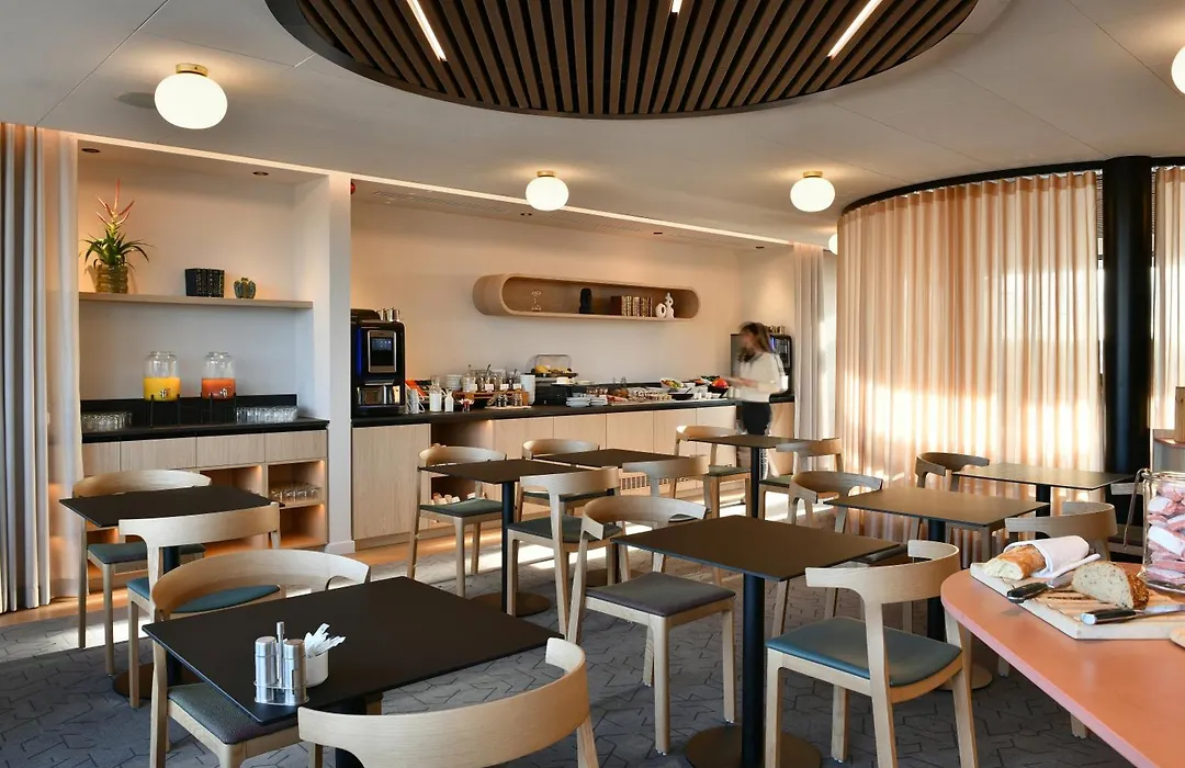 Holiday Inn Reims Centre By Ihg-1