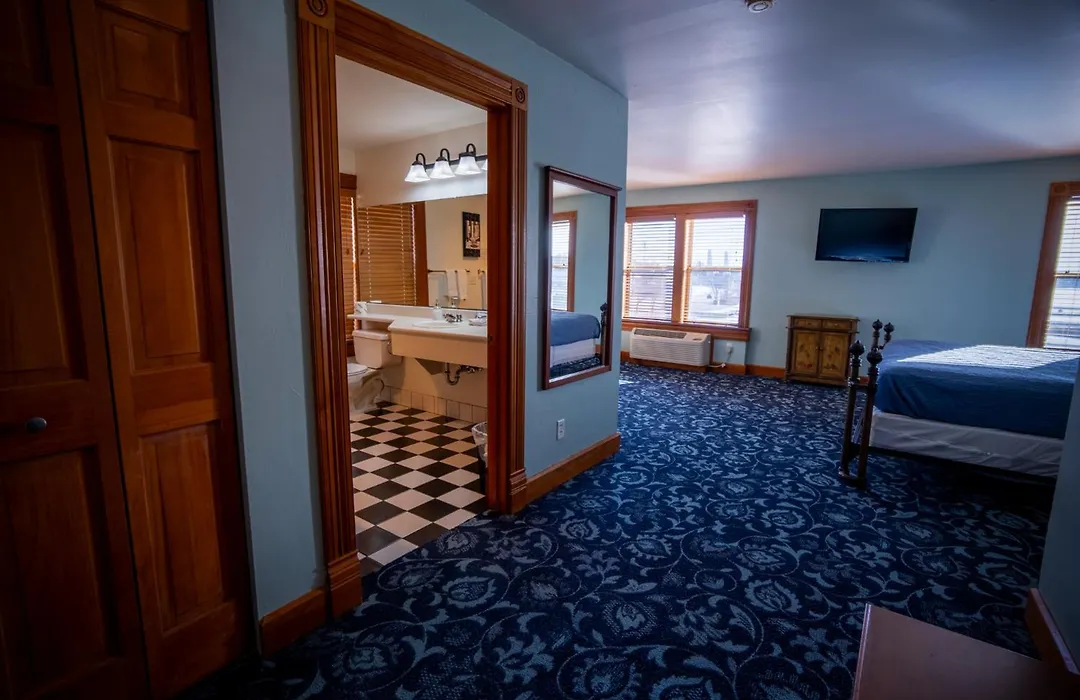 Nuk'S Executive Suites-1