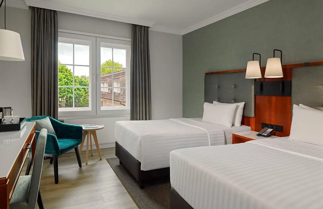 Courtyard By Marriott Hamburg Airport-1