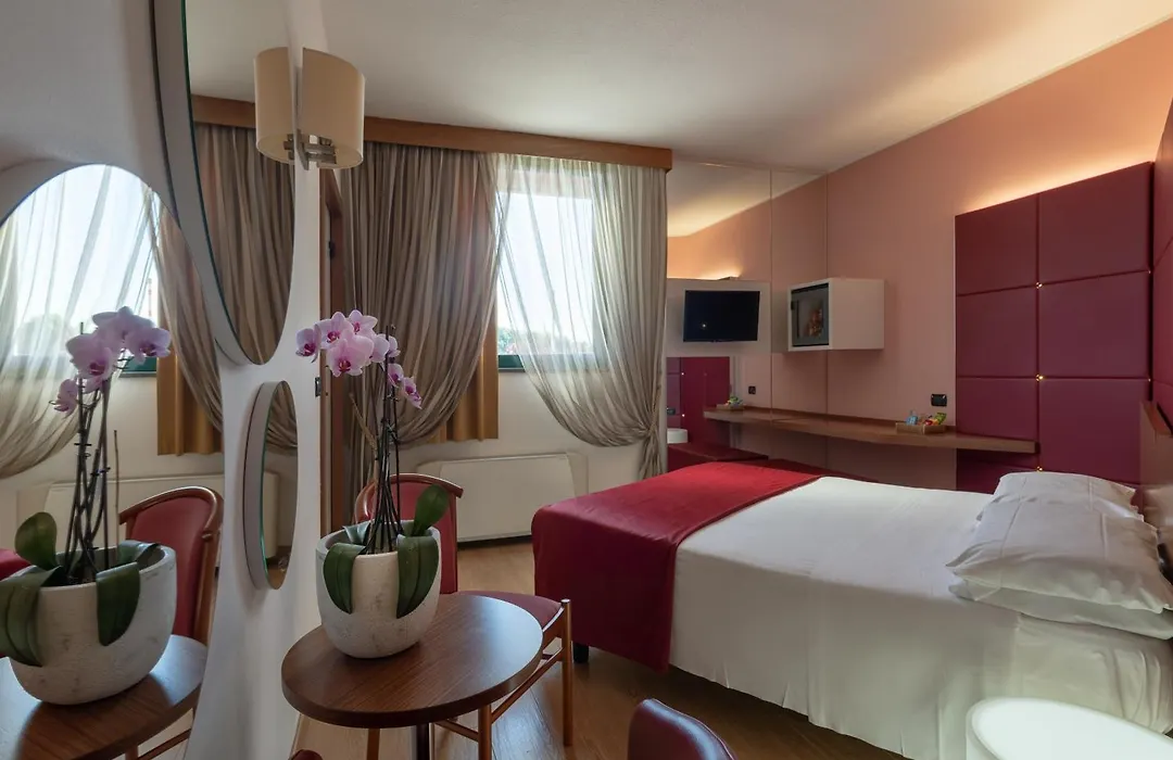 Hotel Motel Futura-1