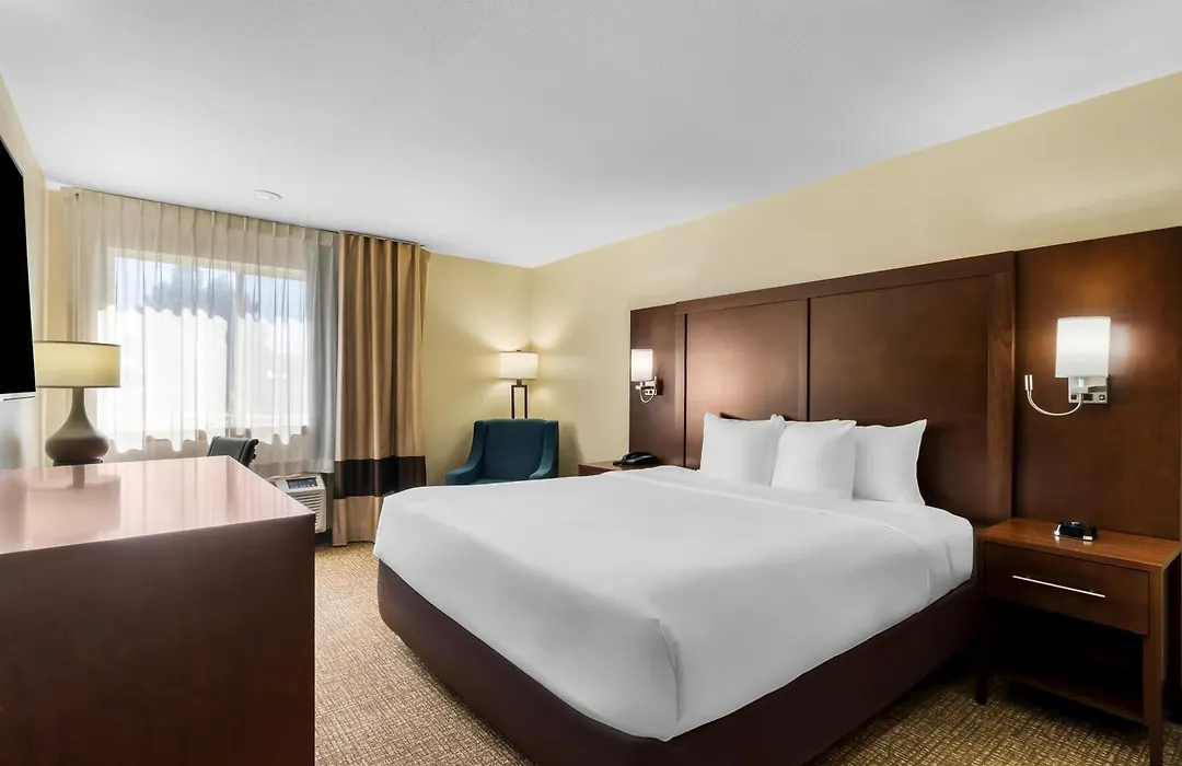 Comfort Inn & Suites Greeley-1