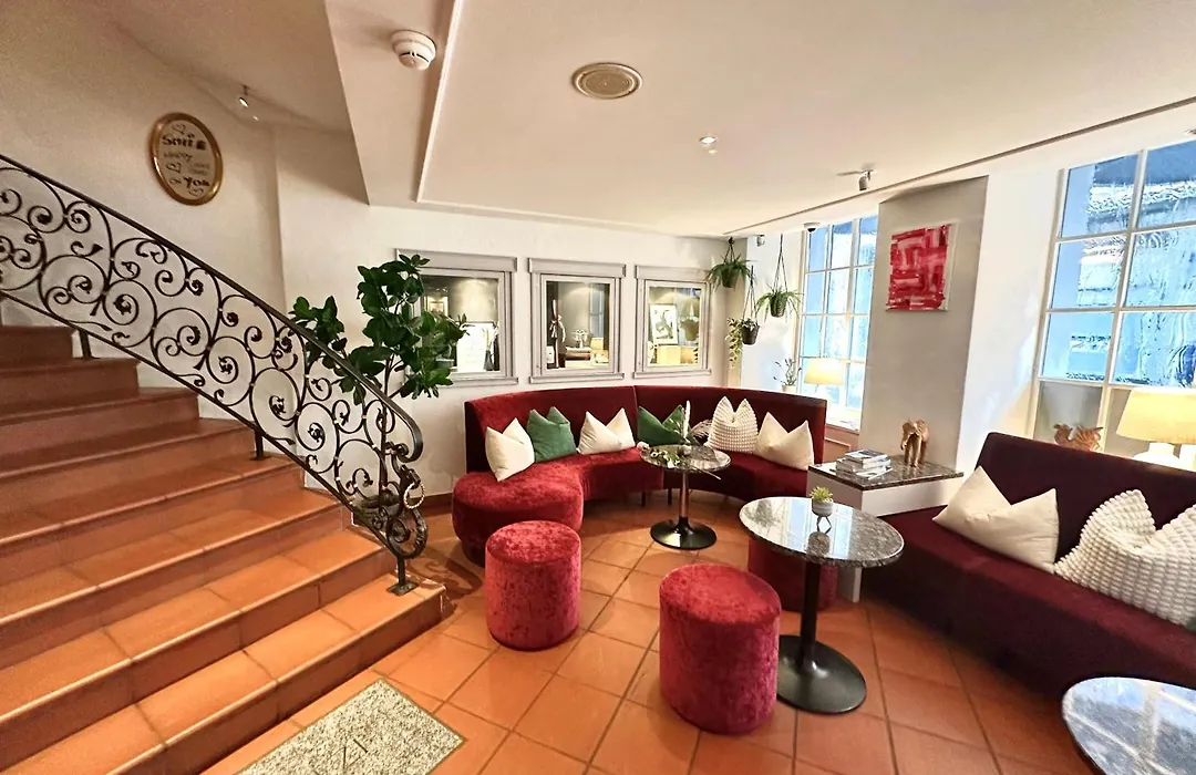 ROESLI Guest House-1