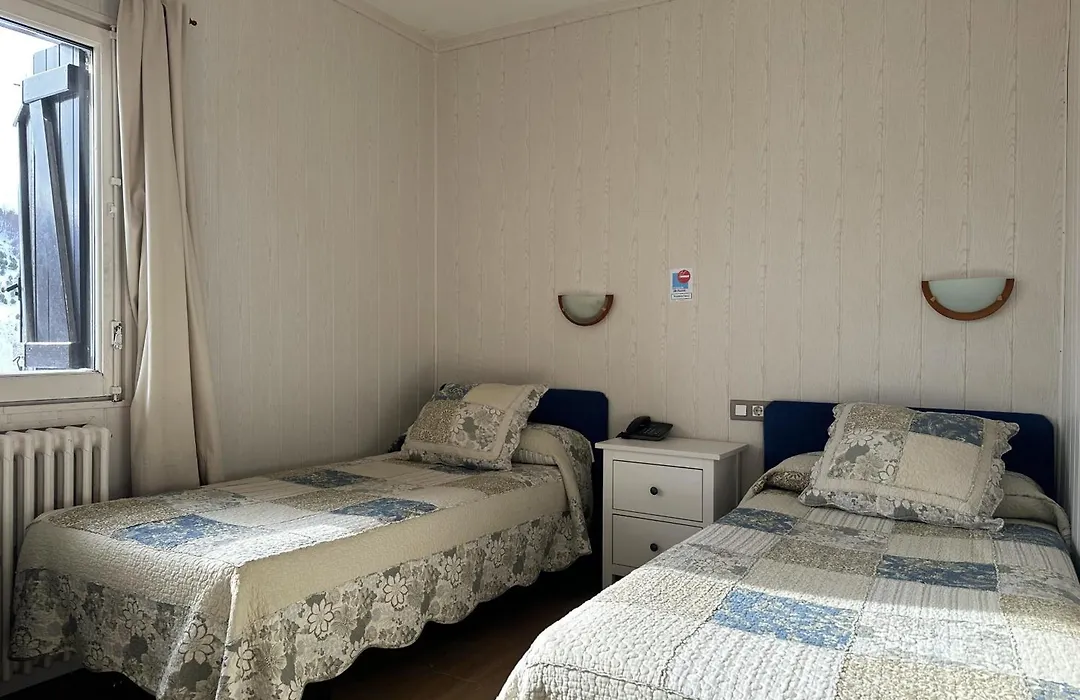 Hotel Tirol-1