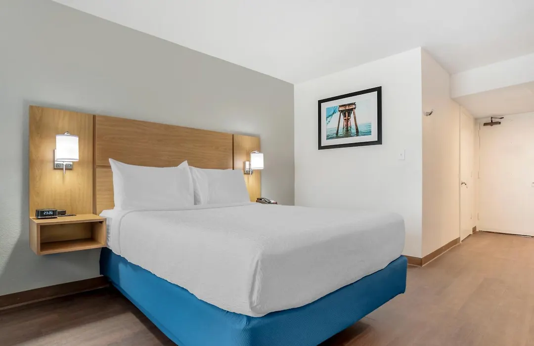 Chateau Beachfront Hotel, A By The Sea Resort-1