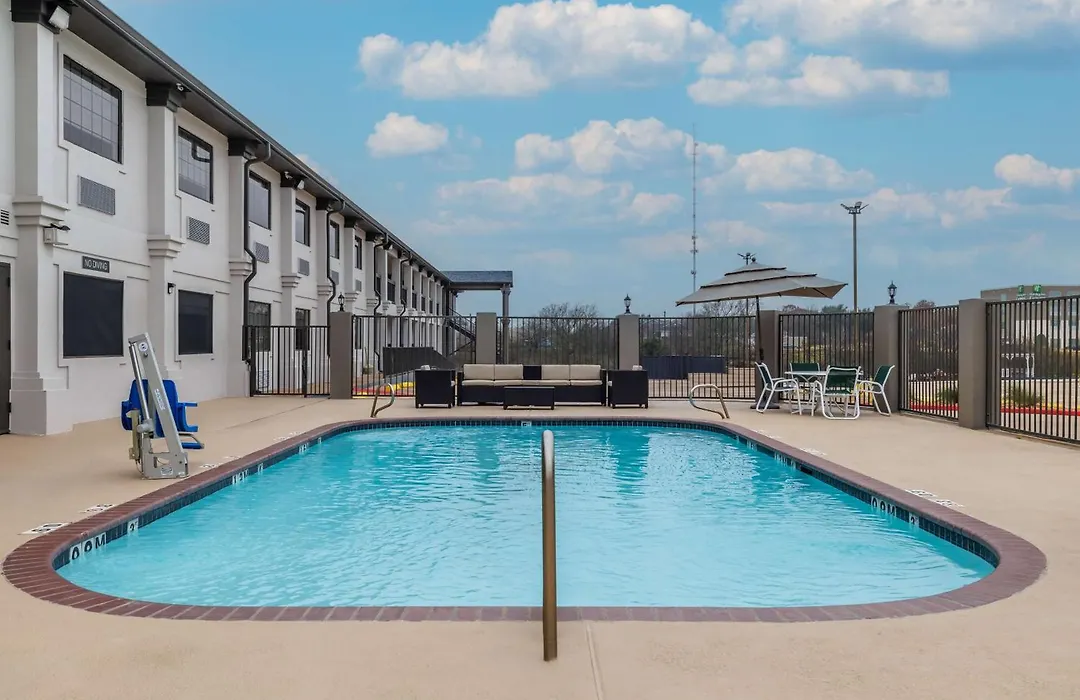 Motel 6-Brenham, Tx-1